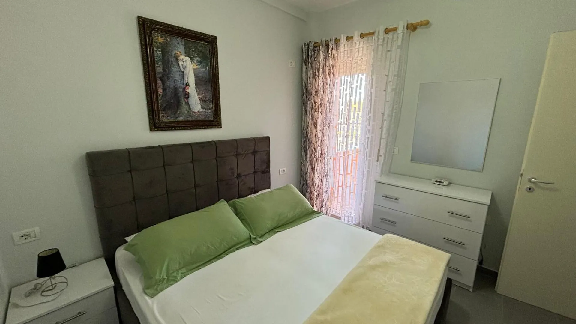 Apartament Kris In Durres Plazh Apartamento